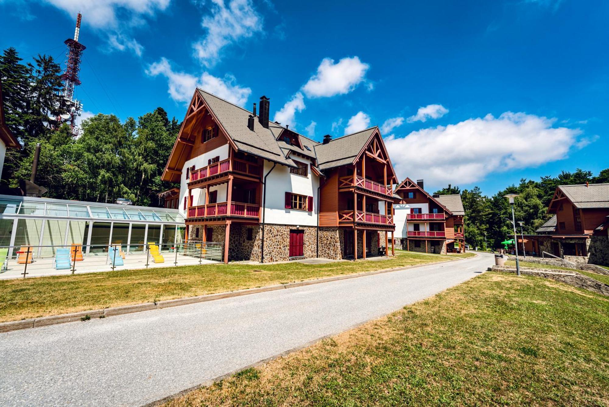 Pohorje Village Wellbeing Resort - Family Apartments Bolfenk ホコ・ポホリェ エクステリア 写真