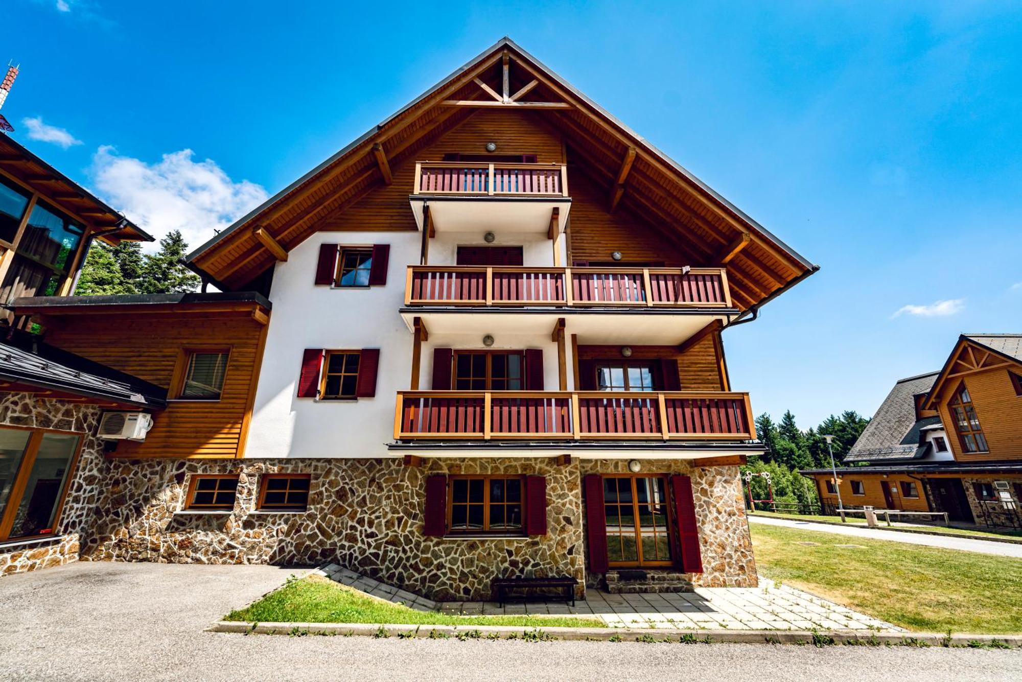 Pohorje Village Wellbeing Resort - Family Apartments Bolfenk ホコ・ポホリェ エクステリア 写真